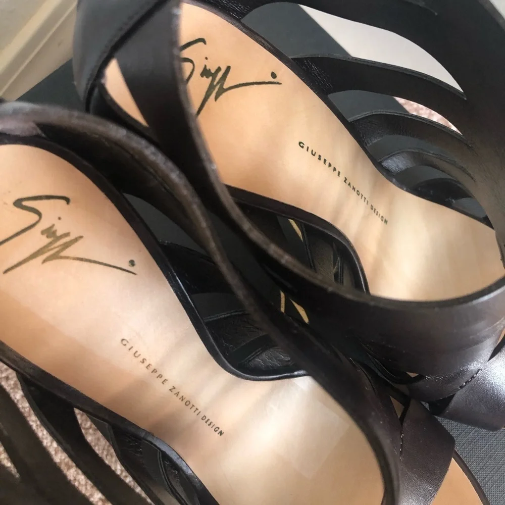 Giuseppe Zanotti Back Zip Cut-Out Heeled Sandal